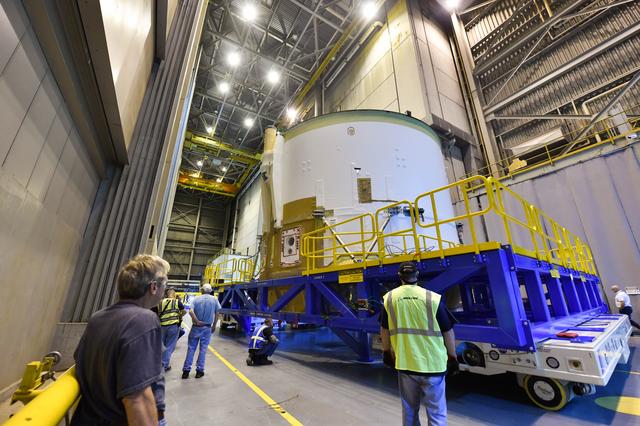 NASA image: Engine Section for NASA’s SLS Rocket Moved for Final Integration